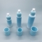La pompe privée d'air de sérum de cosmétiques privés d'air en plastique bleus met 30 50 100 150 200 ml en bouteille